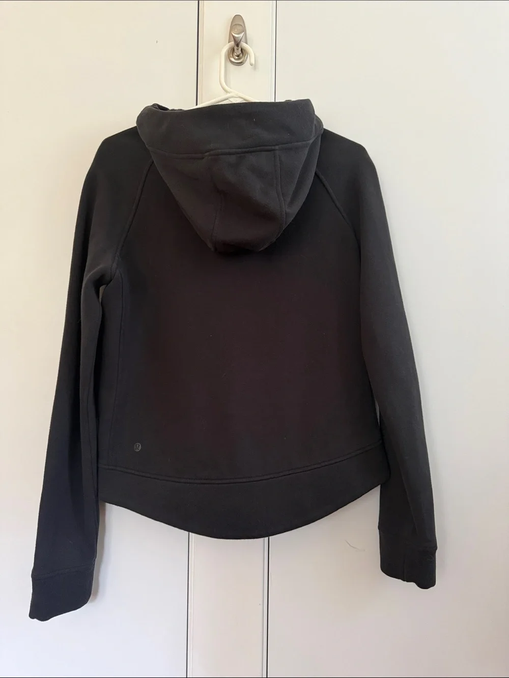 Black Lululemon hoodie